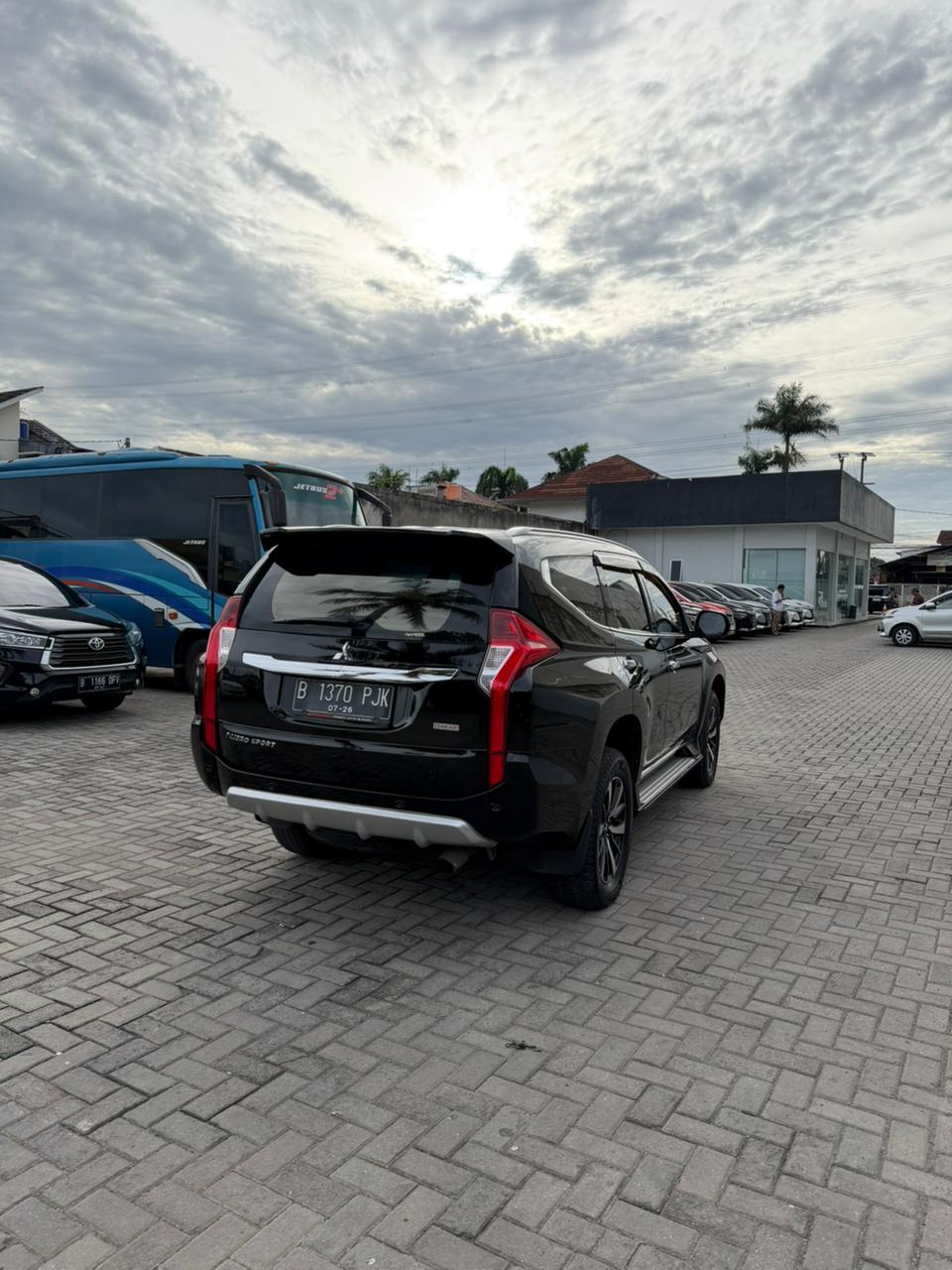 Gambar PAJERO SPORT 2.4 DAKAR AT